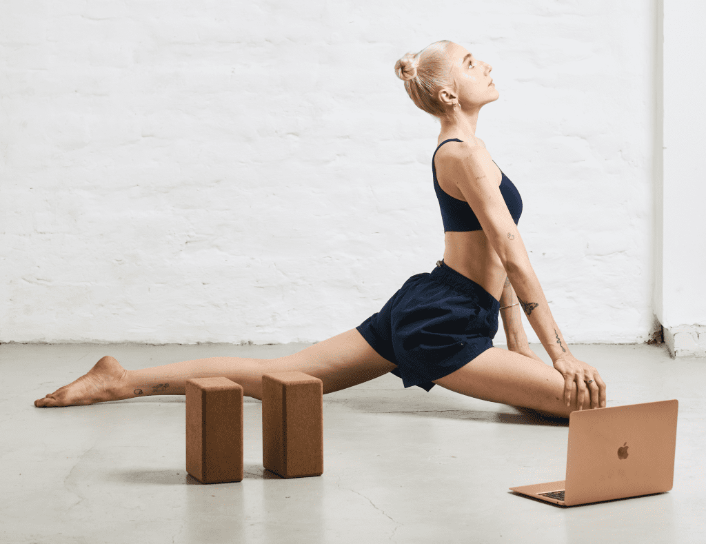 Antonia Lingemann Katonah Yoga - Online